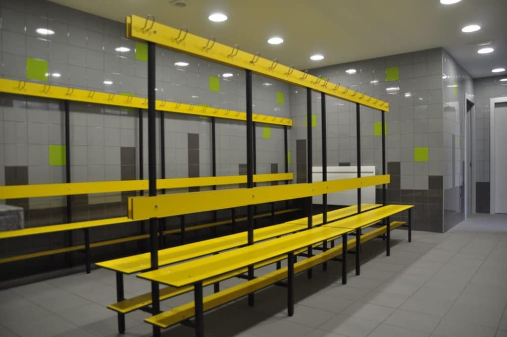 Bancos de vestuario para espacios corporativos